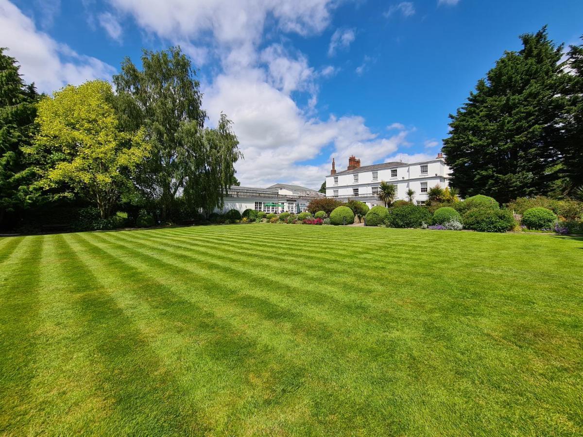 Rowton Hall Hotel And Spa Chester Exterior foto