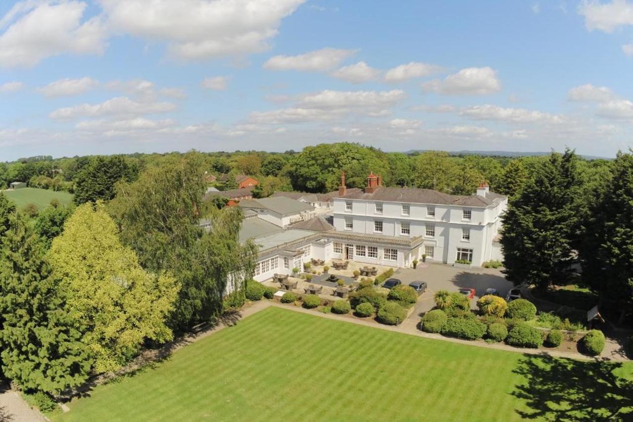 Rowton Hall Hotel And Spa Chester Exterior foto